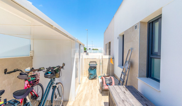 Odsprzedaż - Villa - Daya Nueva - Costa Blanca