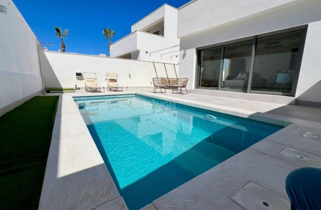 Resale - Villa - Orihuela Costa - Costa Blanca