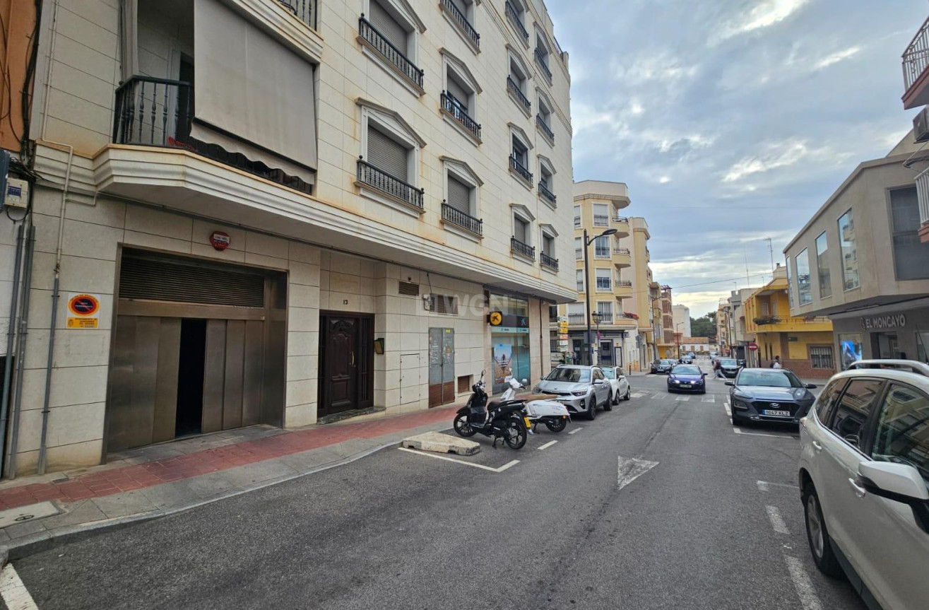 Wiederverkauf - Parking - Guardamar del Segura - Pueblo