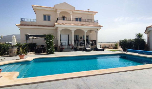 Reventa - Villa - Pinoso - Inland