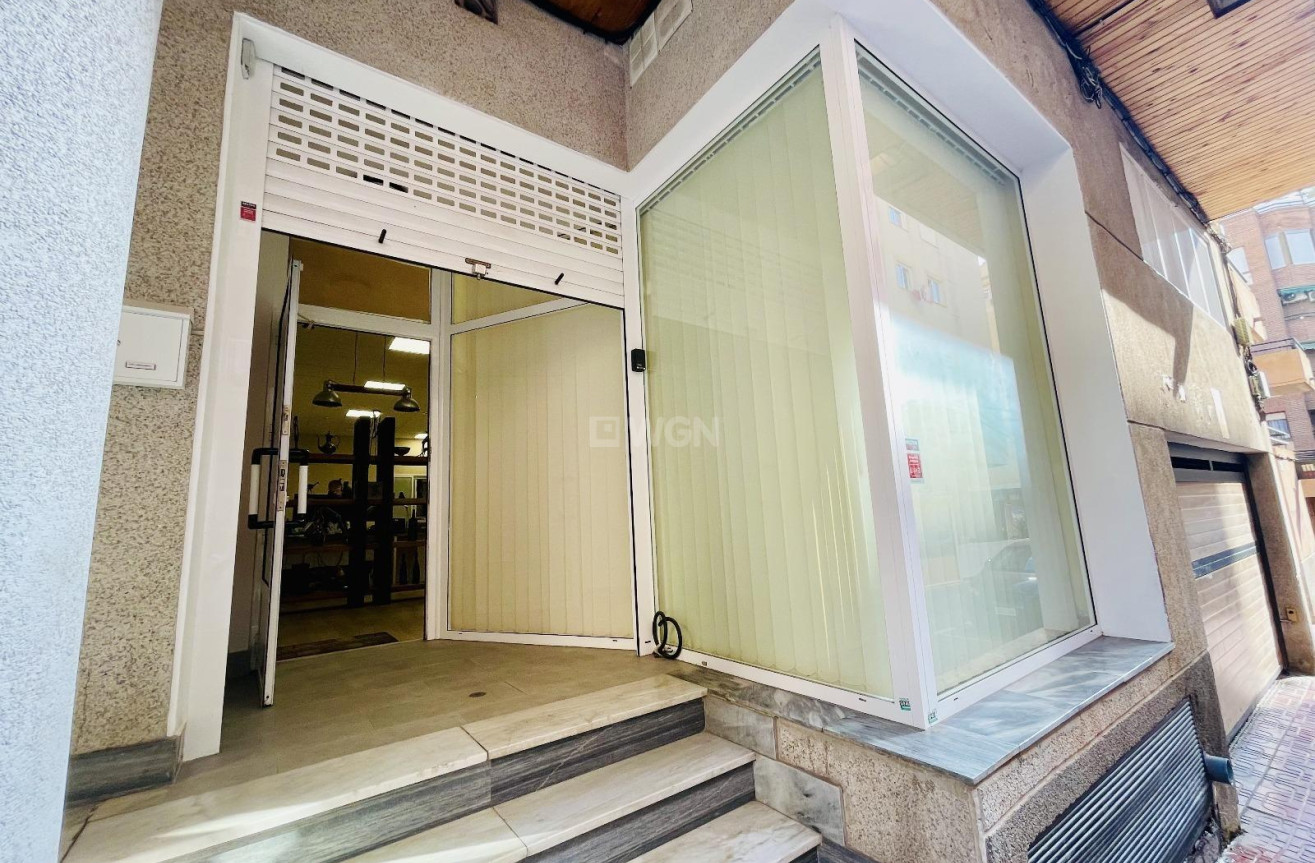 Wiederverkauf - Kommerziell - Torrevieja - Centro