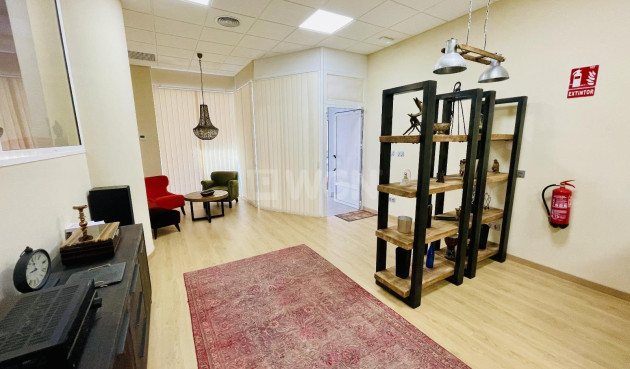 Wiederverkauf - Kommerziell - Torrevieja - Centro