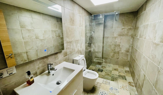 Wiederverkauf - Kommerziell - Torrevieja - Centro