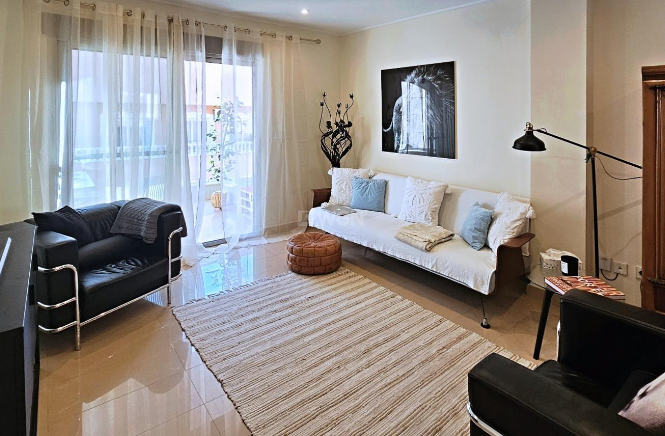 Resale - Apartment / flat - Torrevieja - Estacion De Autobuses