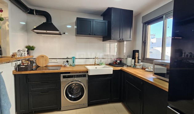 Resale - Apartment / flat - Torrevieja - Estacion De Autobuses