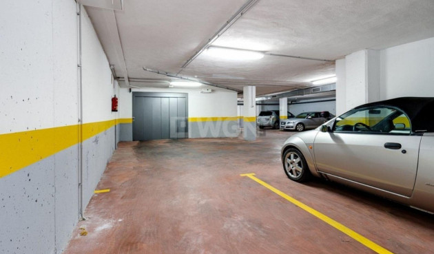 Resale - Apartment / flat - Torrevieja - Estacion De Autobuses