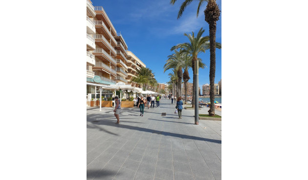 Resale - Apartment / flat - Torrevieja - Estacion De Autobuses