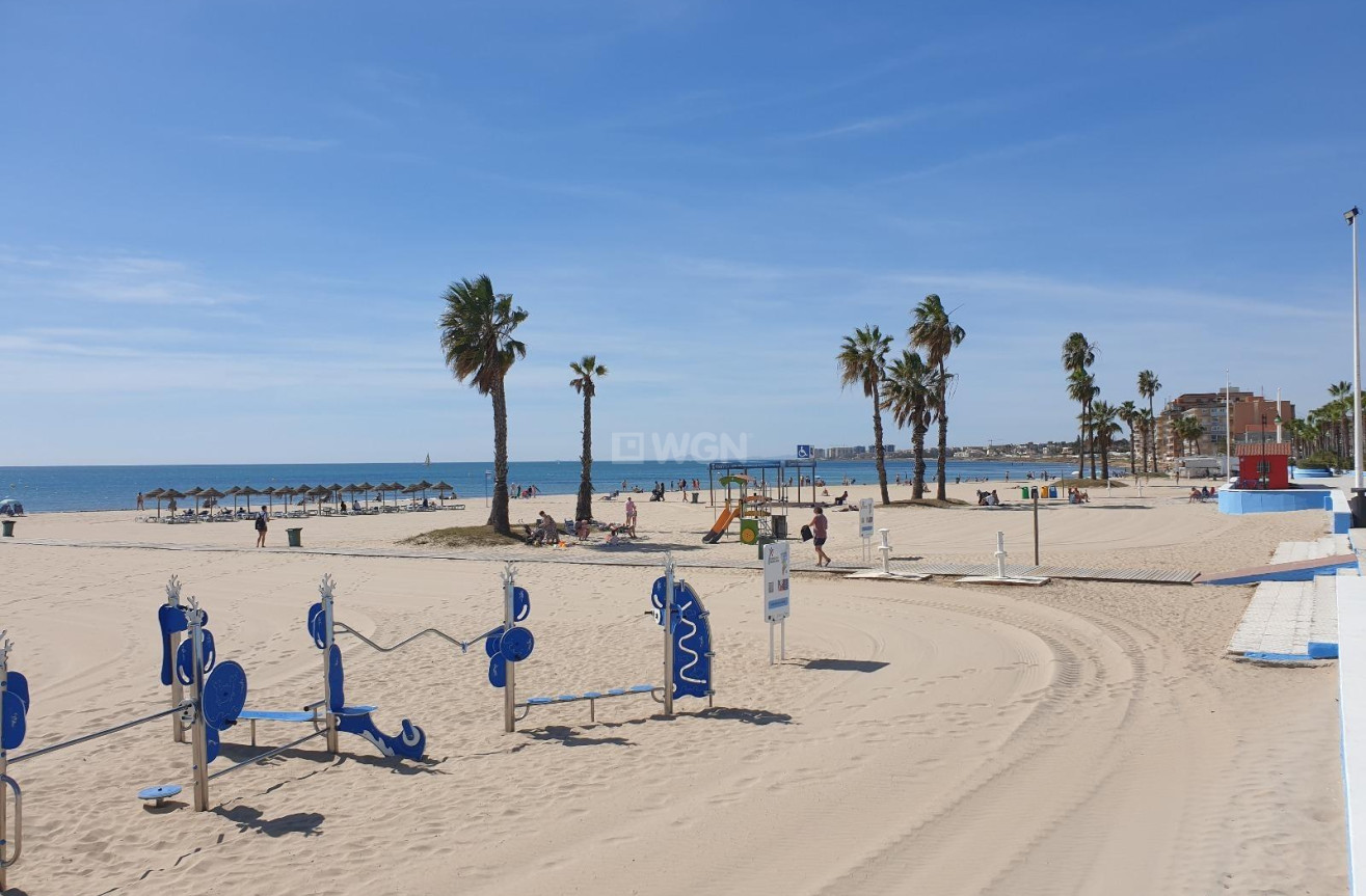 Resale - Apartment / flat - Torrevieja - Estacion De Autobuses