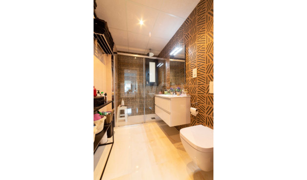 Reventa - Apartamento / piso - Playa Flamenca - Costa Blanca