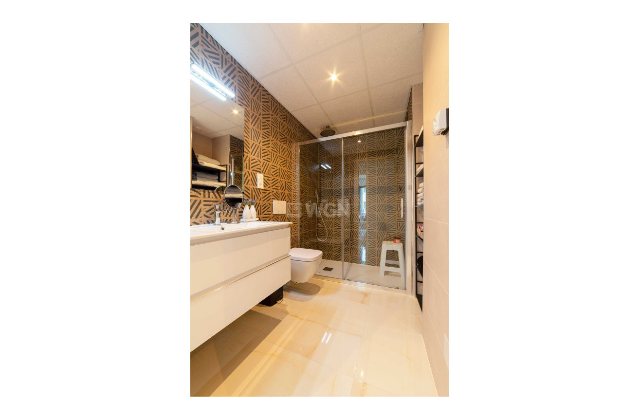 Reventa - Apartamento / piso - Playa Flamenca - Costa Blanca