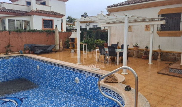 Wiederverkauf - Villa - Hondón de las Nieves - Inland