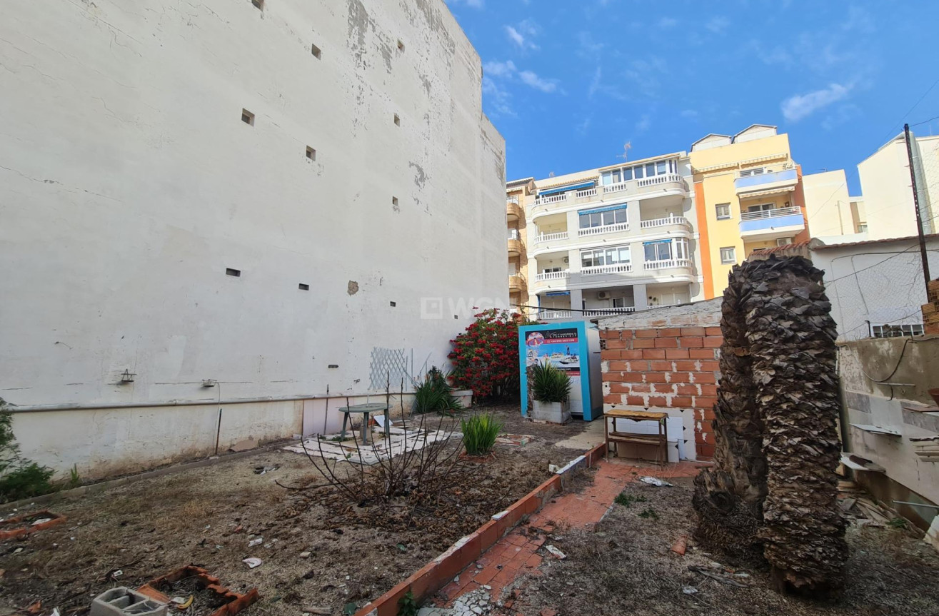 Odsprzedaż - Działka / Grunt - Torrevieja - Estacion De Autobuses