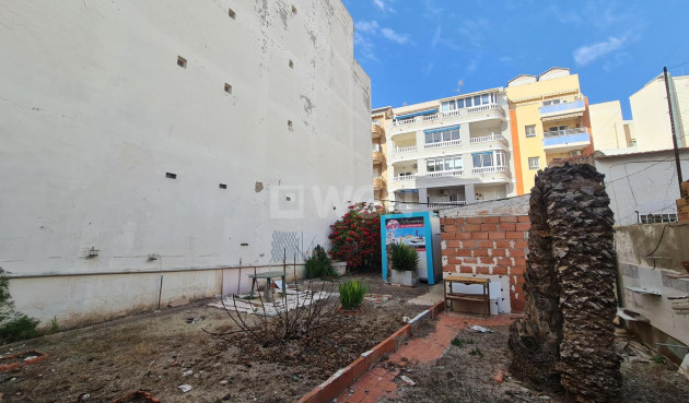 Odsprzedaż - Działka / Grunt - Torrevieja - Estacion De Autobuses