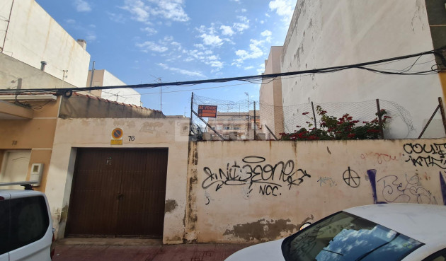 Odsprzedaż - Działka / Grunt - Torrevieja - Estacion De Autobuses