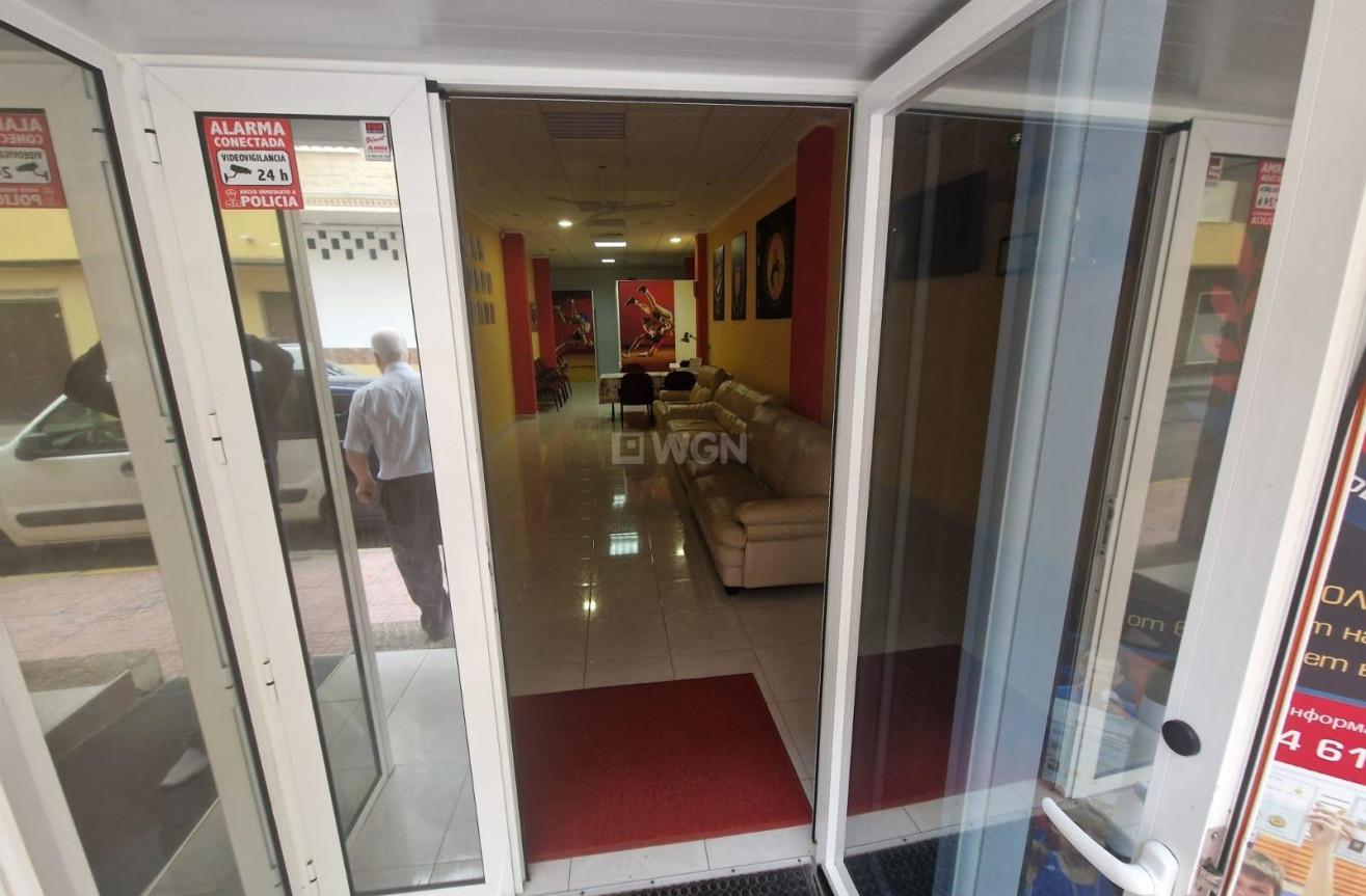 Odsprzedaż - Reklama w telewizji - Torrevieja - Estacion De Autobuses