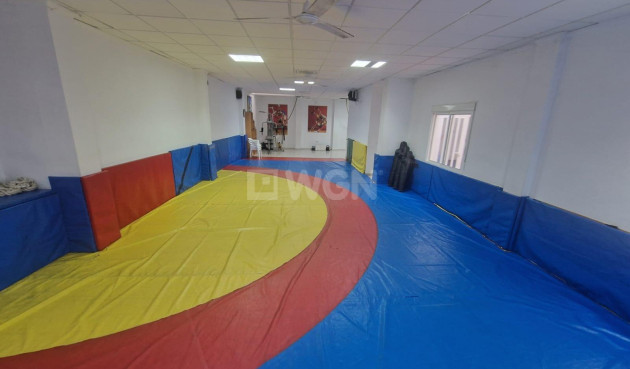 Odsprzedaż - Reklama w telewizji - Torrevieja - Estacion De Autobuses