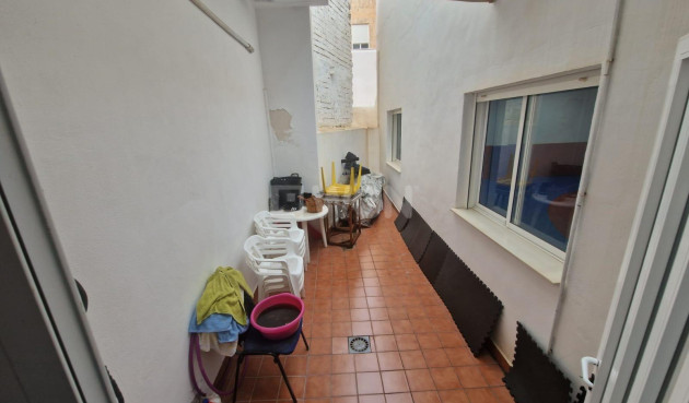 Odsprzedaż - Reklama w telewizji - Torrevieja - Estacion De Autobuses