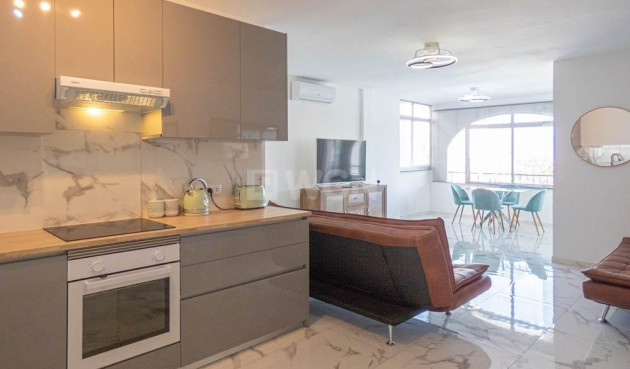 Odsprzedaż - Mieszkanie w bloku - Orihuela Costa - Villamartín