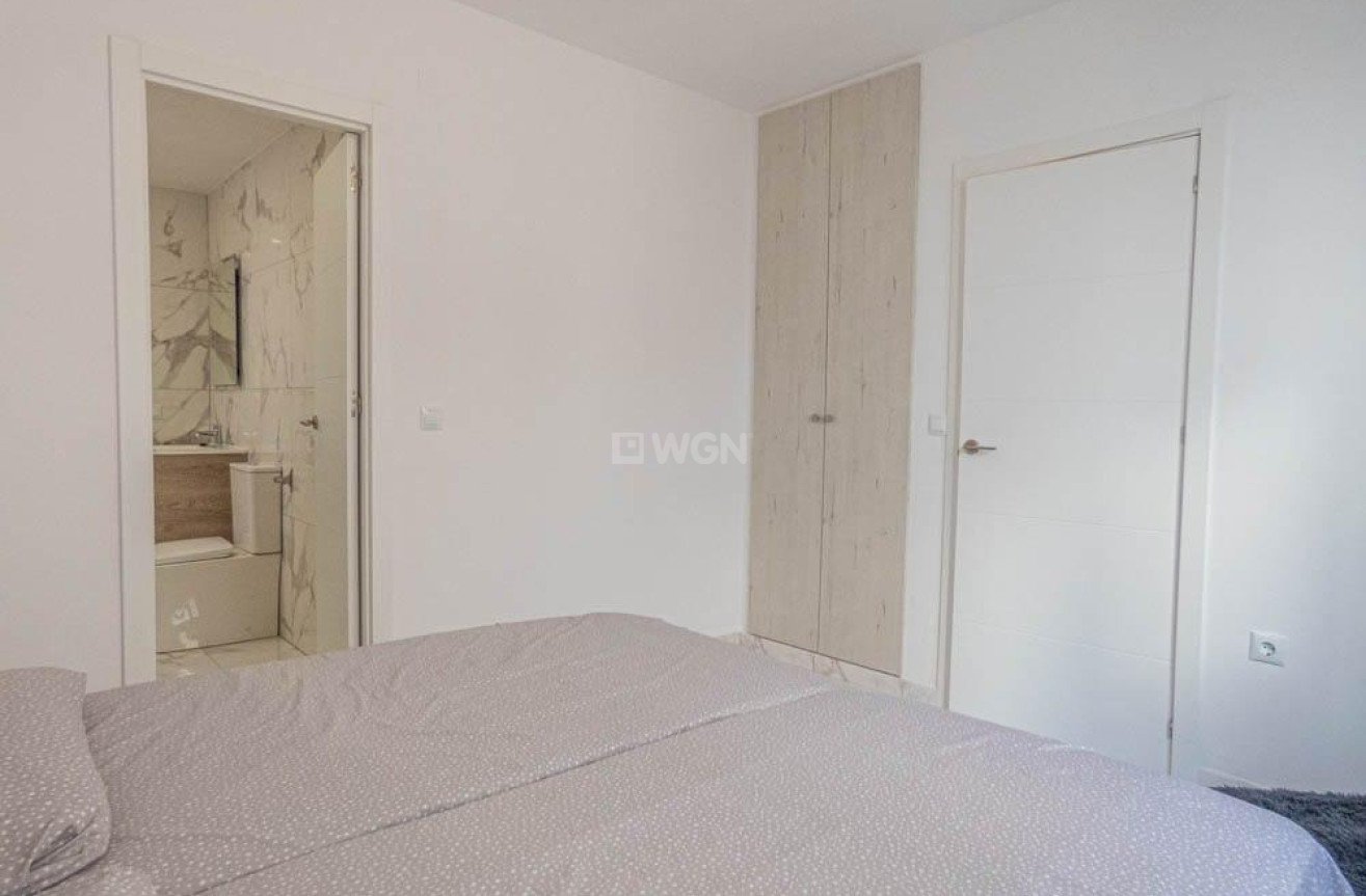 Odsprzedaż - Mieszkanie w bloku - Orihuela Costa - Villamartín