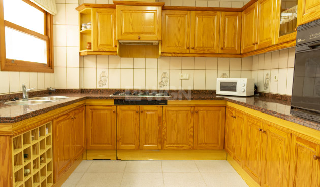 Odsprzedaż - Daszek - Torrevieja - Playa del Cura