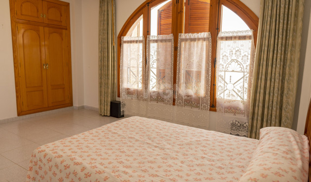 Odsprzedaż - Daszek - Torrevieja - Playa del Cura