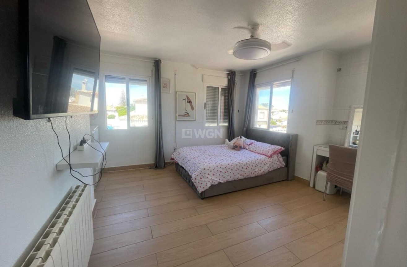 Reventa - Villa - Playa Flamenca - Costa Blanca