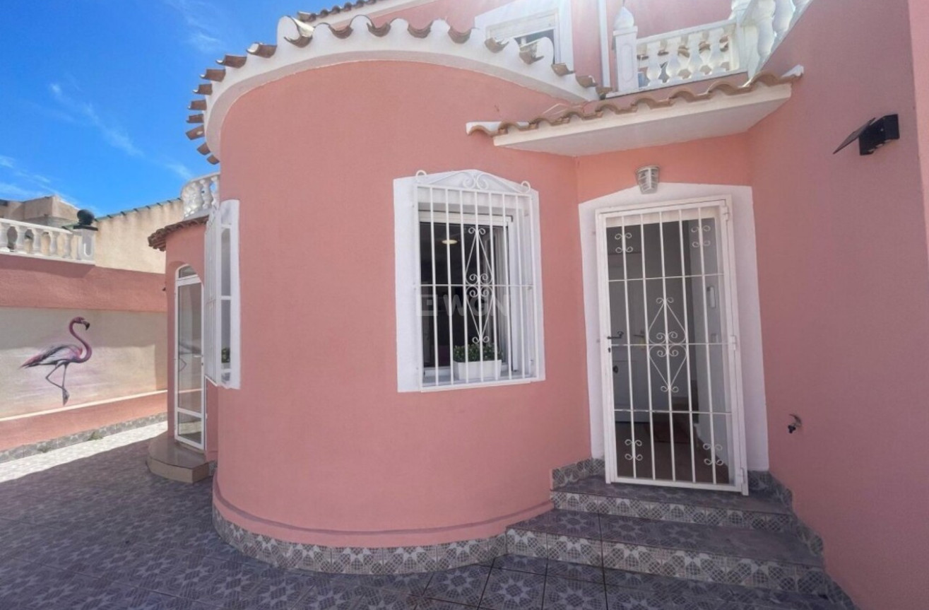 Reventa - Villa - Playa Flamenca - Costa Blanca