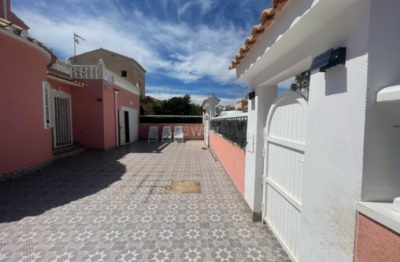Reventa - Villa - Playa Flamenca - Costa Blanca
