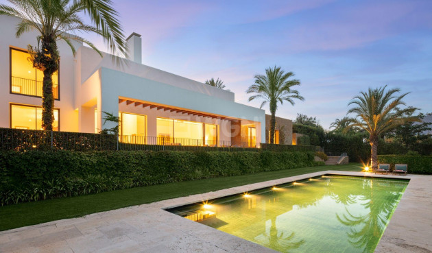 Neue Gebäude - Villa - Casares - Pedregales