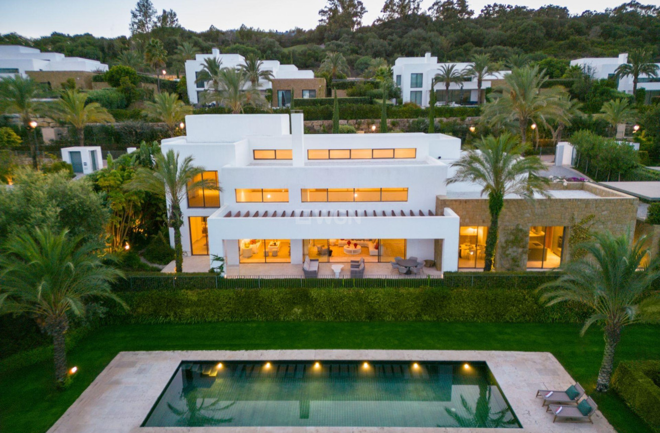 Neue Gebäude - Villa - Casares - Pedregales