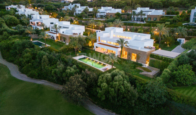 Neue Gebäude - Villa - Casares - Pedregales