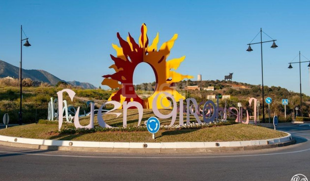 Nowy budynek - Daszek - Fuengirola - Centro