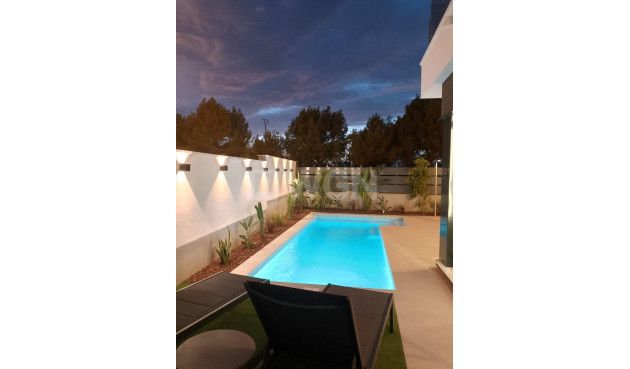 Neue Gebäude - Villa - San Javier - Roda Golf