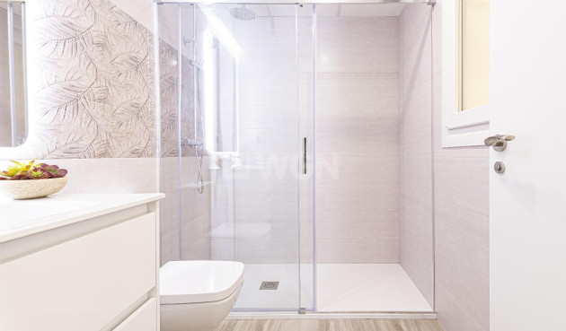 Nowy budynek - Kamienica - La Manga del Mar Menor - La Manga