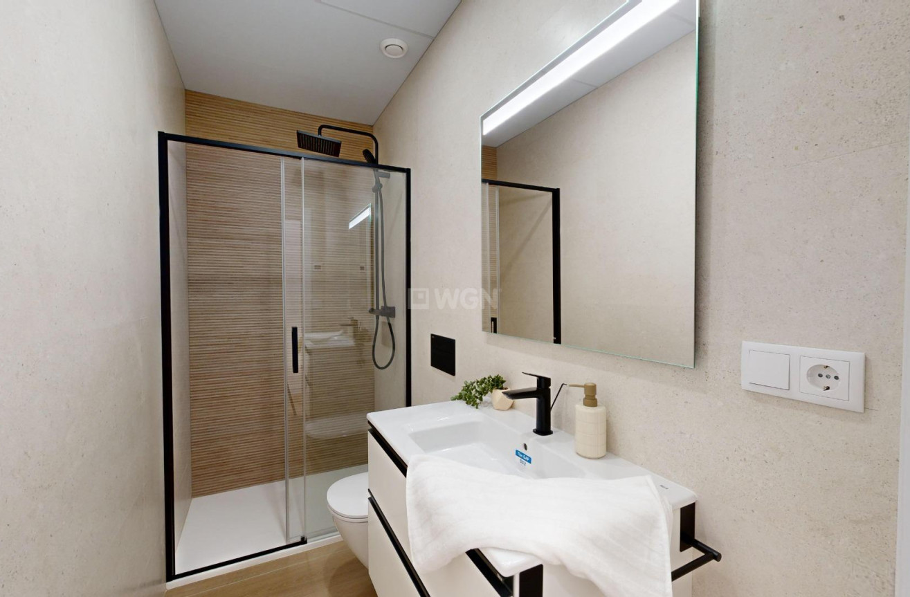 Nowy budynek - Daszek - Guardamar del Segura - Pueblo