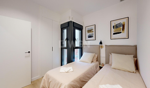 Nowy budynek - Daszek - Guardamar del Segura - Pueblo