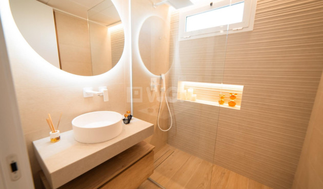 Nowy budynek - Daszek - Guardamar del Segura - El Raso