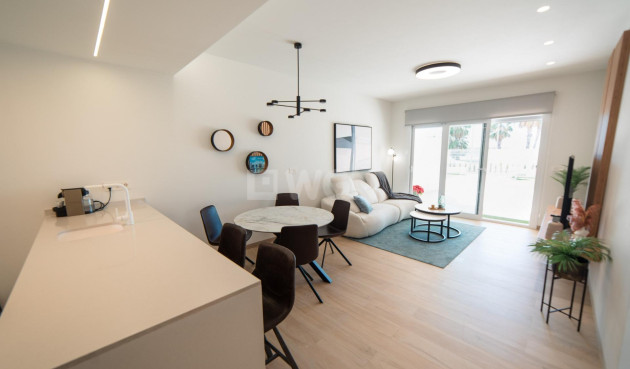 Nowy budynek - Daszek - Guardamar del Segura - El Raso