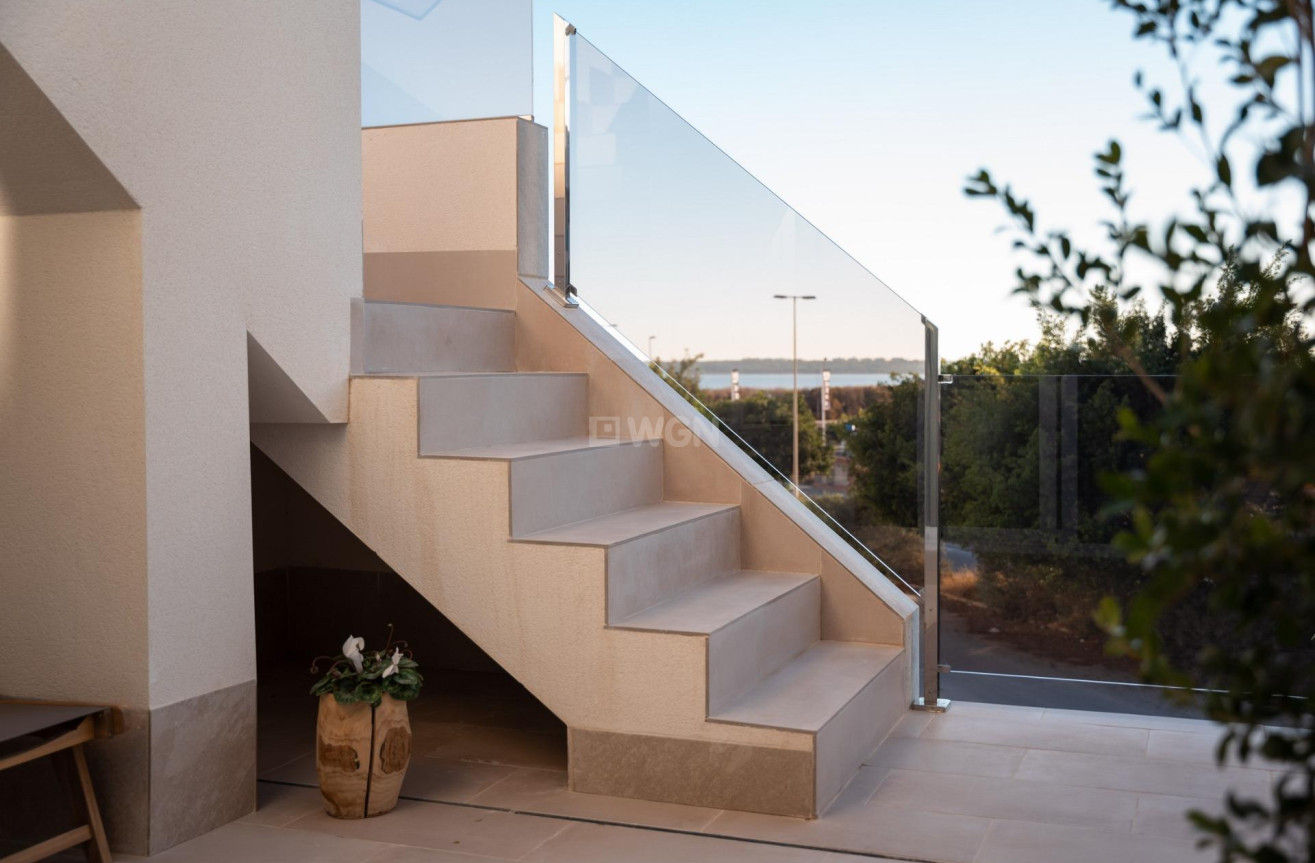 Nowy budynek - Daszek - Guardamar del Segura - El Raso