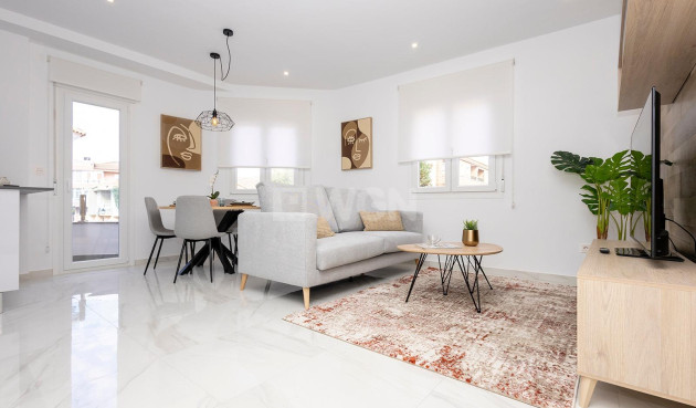 Obra nueva - Apartamento / piso - Jacarilla - pueblo