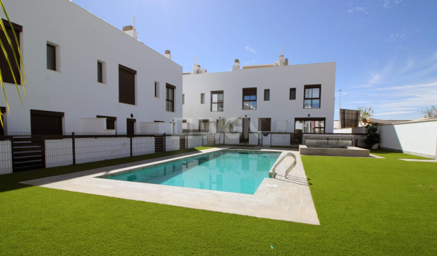 New Build - Townhouse - Pilar de la Horadada - parque Andromeda