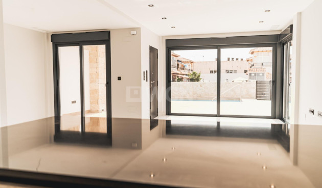 Nowy budynek - Villa - Orihuela Costa - Punta Prima