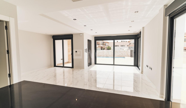 Nowy budynek - Villa - Orihuela Costa - Punta Prima