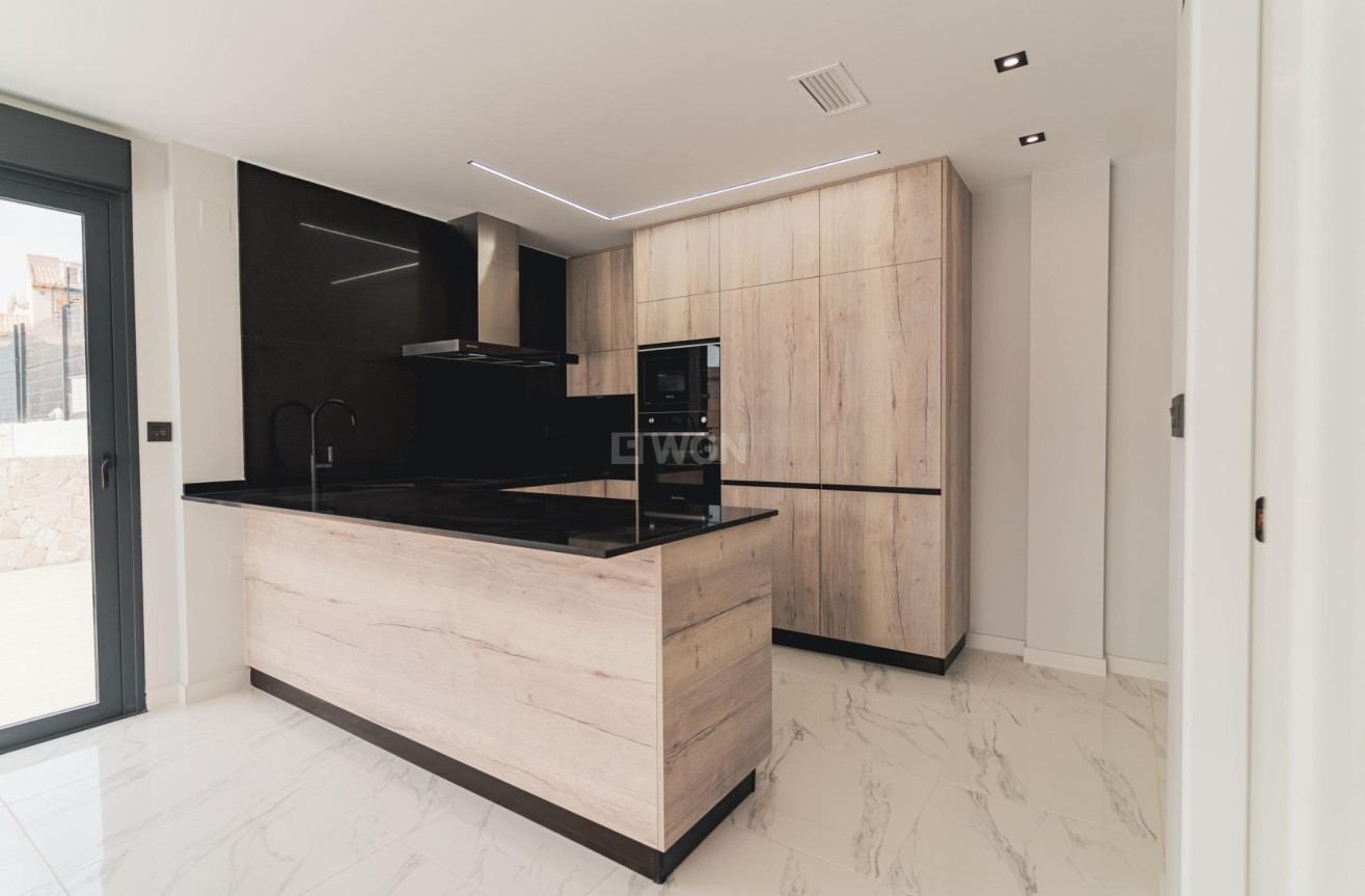 Nowy budynek - Villa - Orihuela Costa - Punta Prima