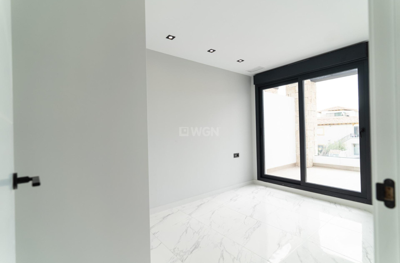 Nowy budynek - Villa - Orihuela Costa - Punta Prima