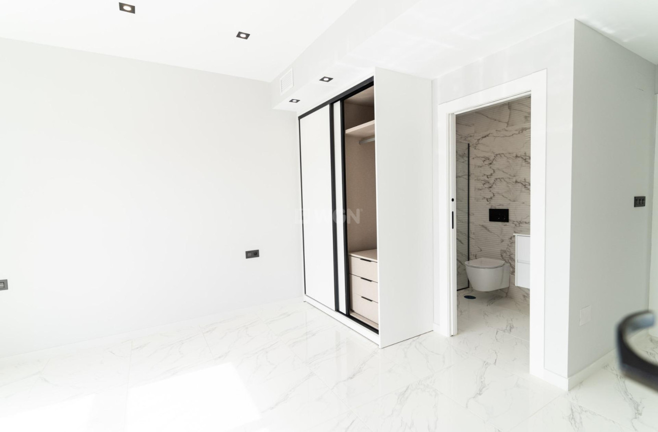 Nowy budynek - Villa - Orihuela Costa - Punta Prima