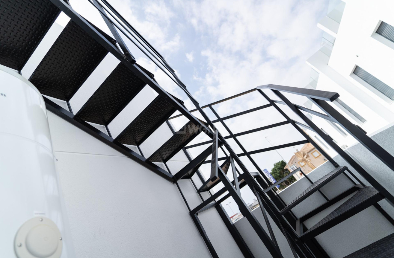 Nowy budynek - Villa - Orihuela Costa - Punta Prima