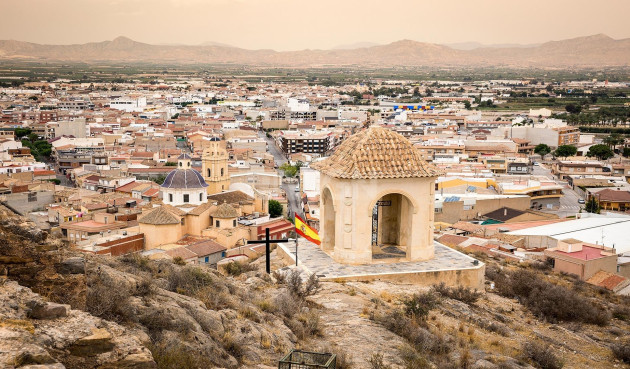 Nowy budynek - Kamienica - Cox - San Fernando