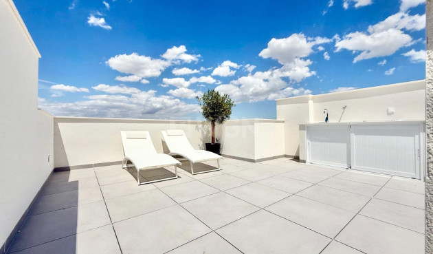 Nowy budynek - Kamienica - Cox - San Fernando