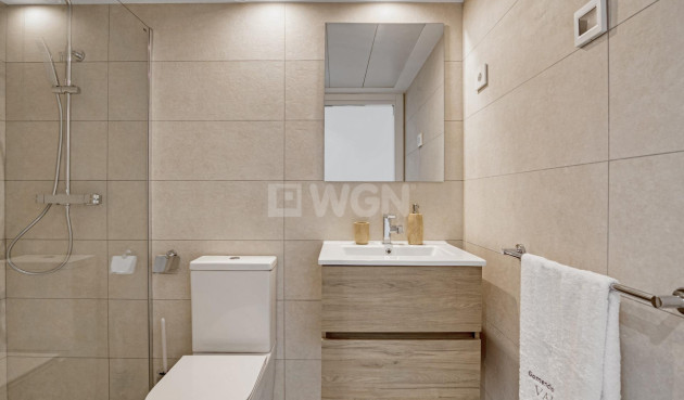 Nowy budynek - Daszek - Torrevieja - Punta Prima